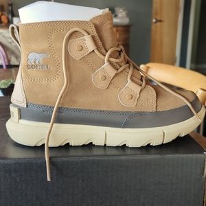 Sorel Explorer II Joan Short Boot